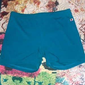 Yumiko shorts size 6 Cyan